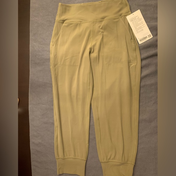 lululemon athletica Pants - lululemon athletica Olive Ankle Pants